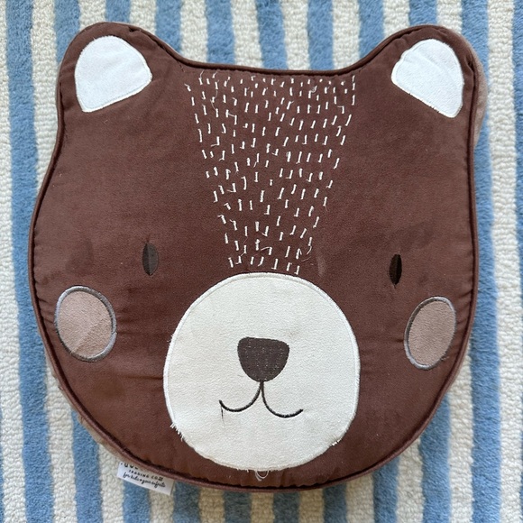 Decorative bear face pillow - Picture 1 of 3